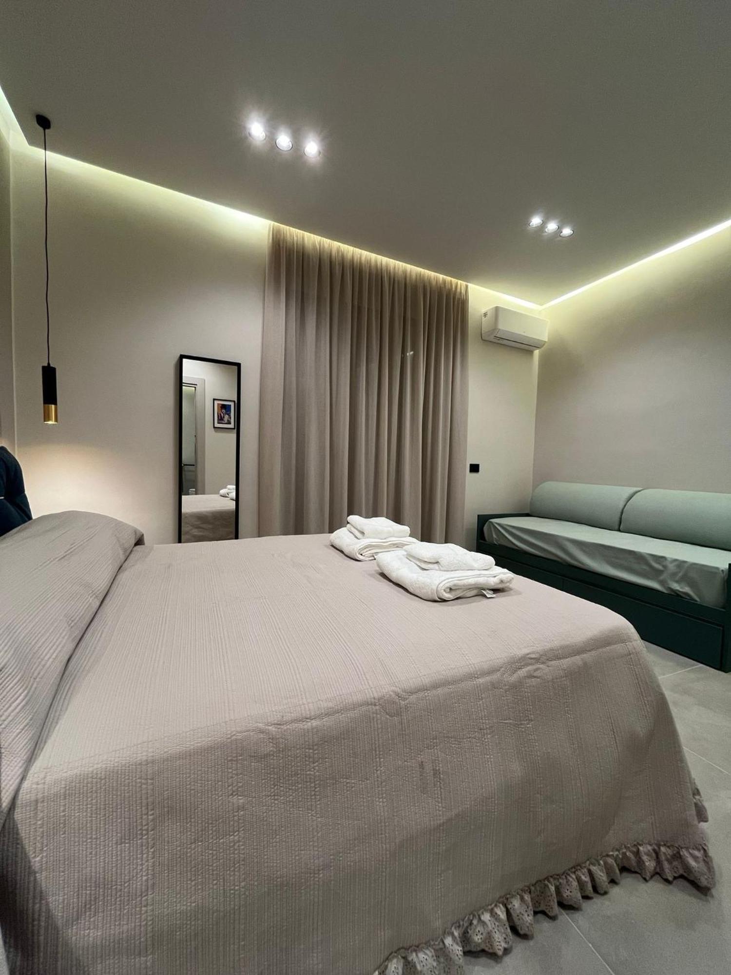 Stay In Неаполь Экстерьер фото